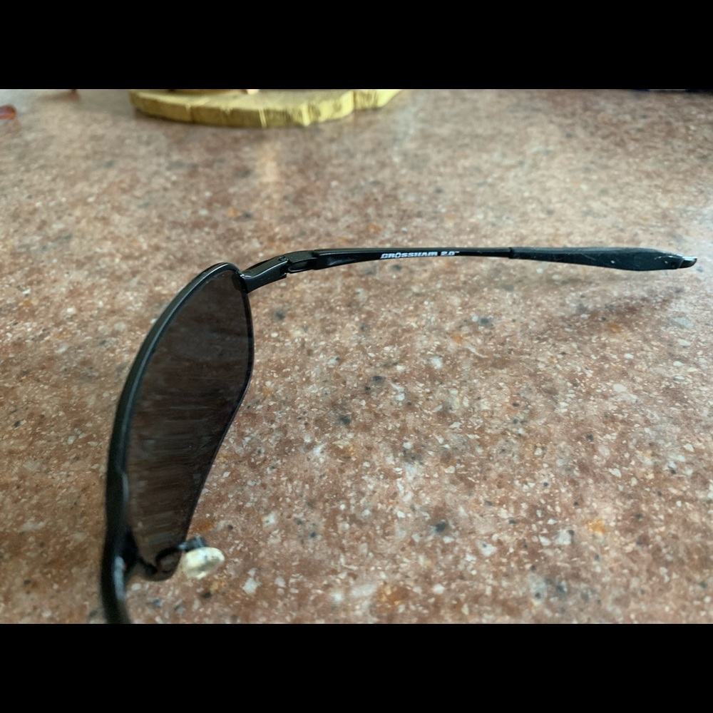 Men’s Oakley sunglasses - Picture 2 of 3